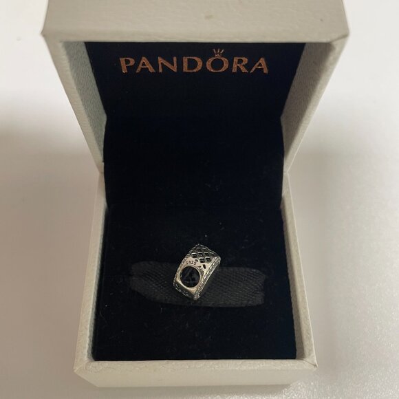 Pandora Love Abuelita Engravable Charm - Picture 4 of 5